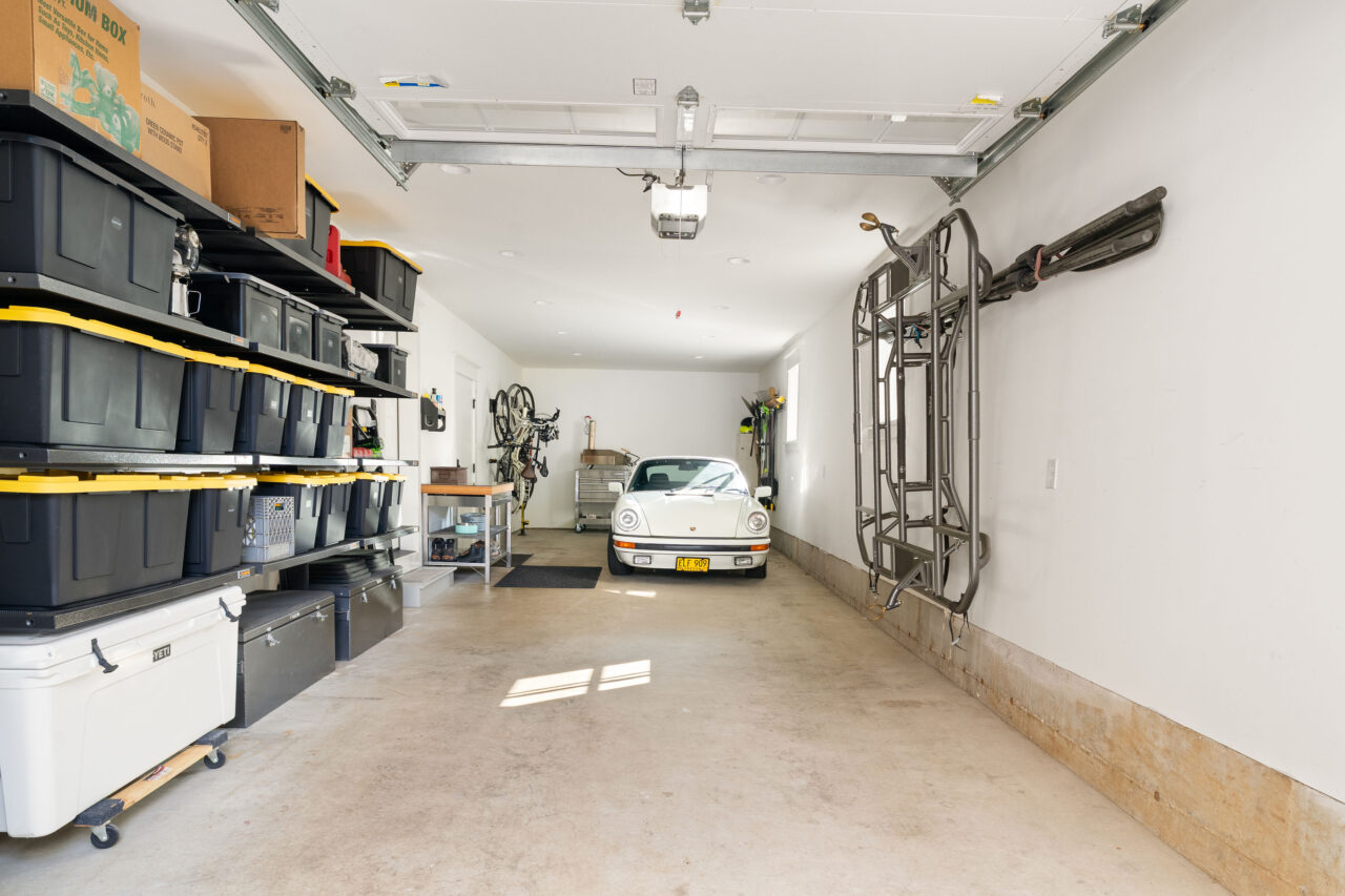 Garage Garage